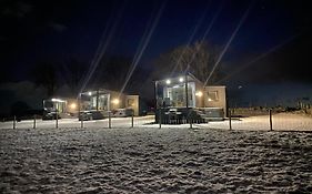 Stunning 2 Bed Glamping Cabin With Private Hot Tub - Pod 1